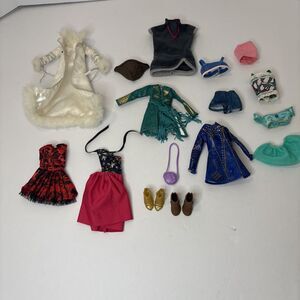 LOT DOLL CLOTHES TO FIT 12" BARBIE & DISNEY SIZE DOLLS DRESSES ACCESSORIES 19pc